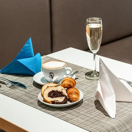 Apart-hotel Vv & 3*
